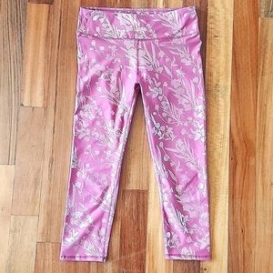 PINK w/ SILVER METALLIC Capri, Activewear, Small-Medium (no tag!)😍